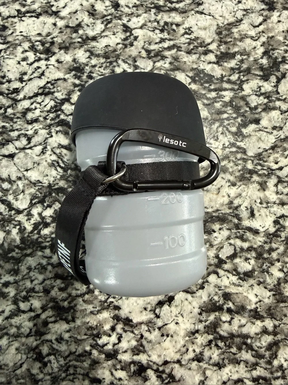 NEW Lesotc collapsible dog water bottle for travel / walks 10 ozs